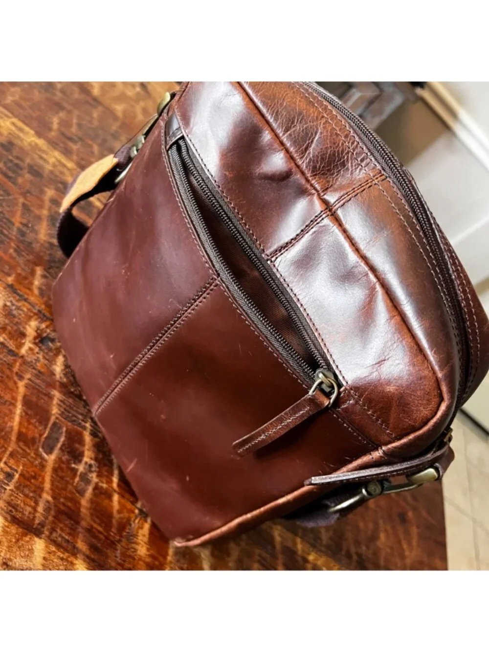 Wilson's Leather Cross Body Bag